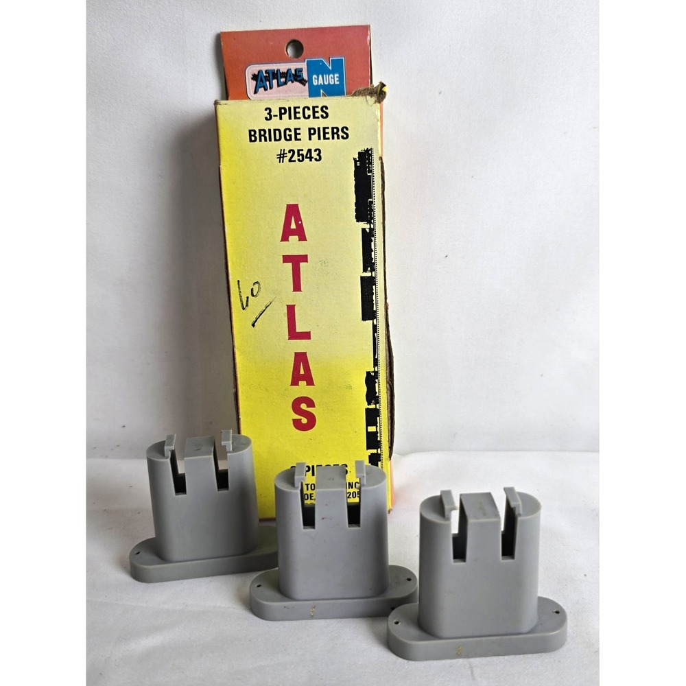 Atlas N Scale 1:160 Bridge Pier Set 3pc Gray Plastic Freestanding #2543